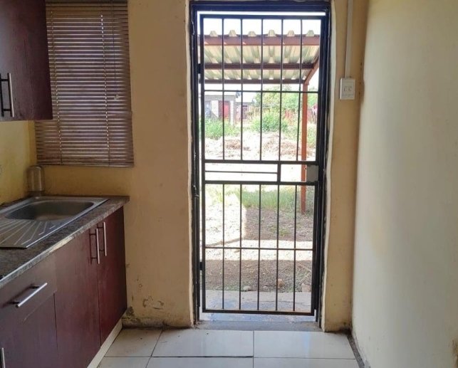 2 Bedroom Property for Sale in Heidedal Free State